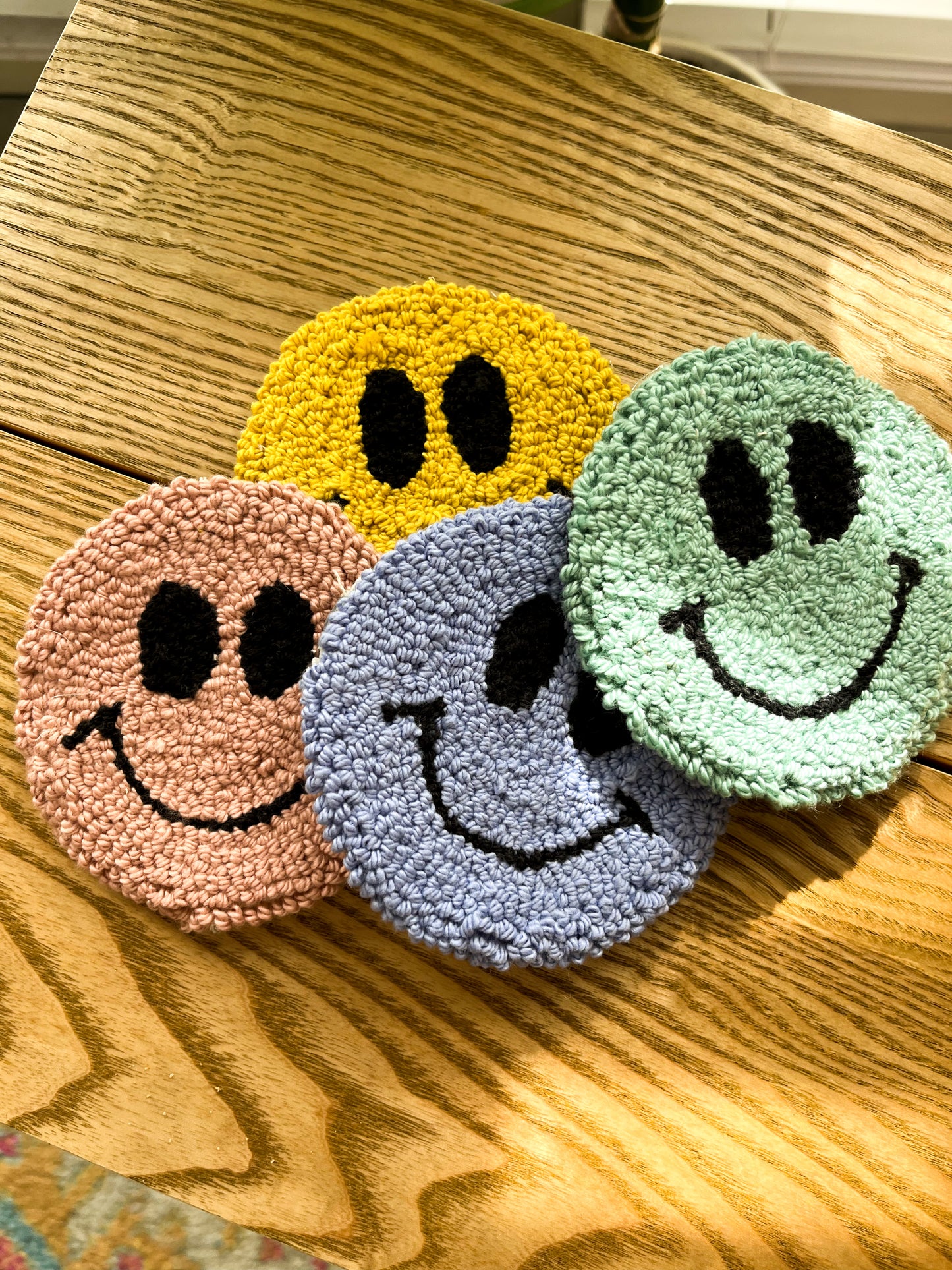smiley face mug rug
