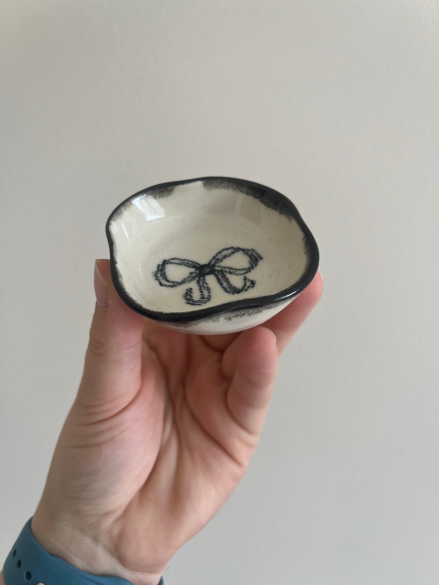 bow ring dish