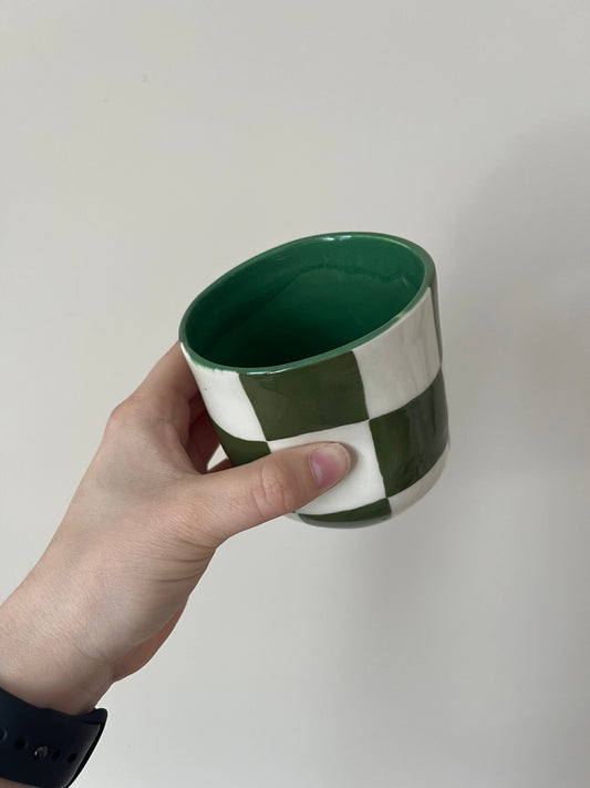 ivy checkered thumb cup